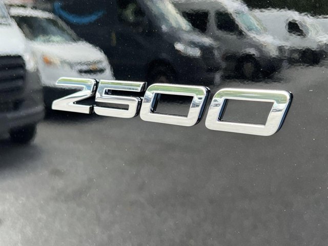 Vehicle image 22 of 32