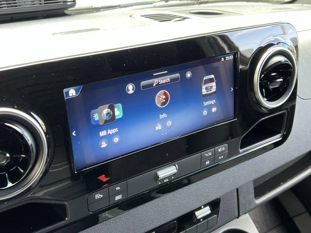 Vehicle image 15 of 33