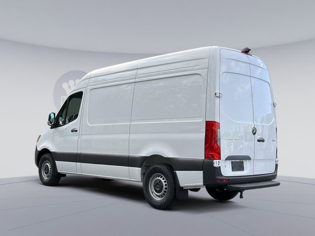 Vehicle image 5 of 33