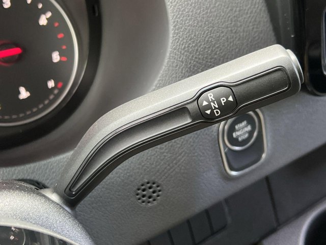 Vehicle image 17 of 33