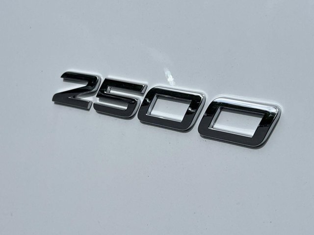 Vehicle image 26 of 33