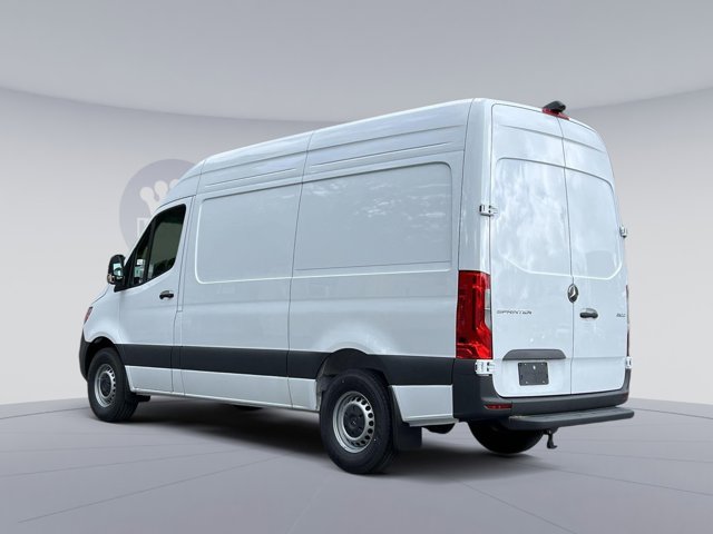 Vehicle image 5 of 33