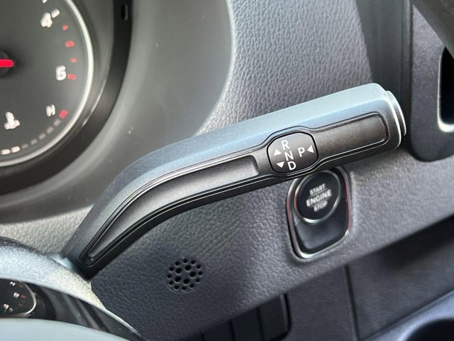 Vehicle image 23 of 31