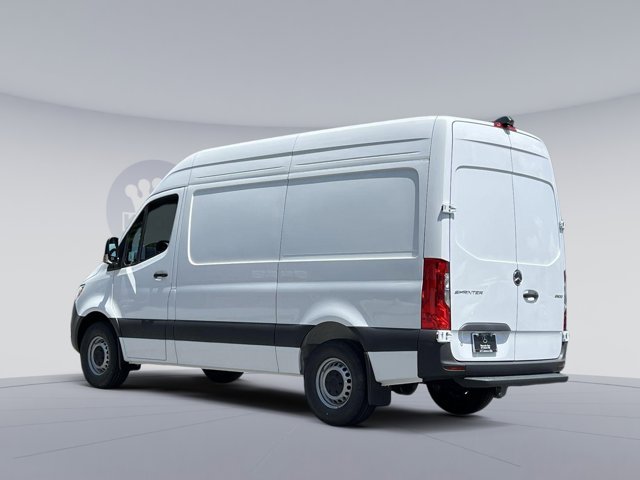 Vehicle image 5 of 31