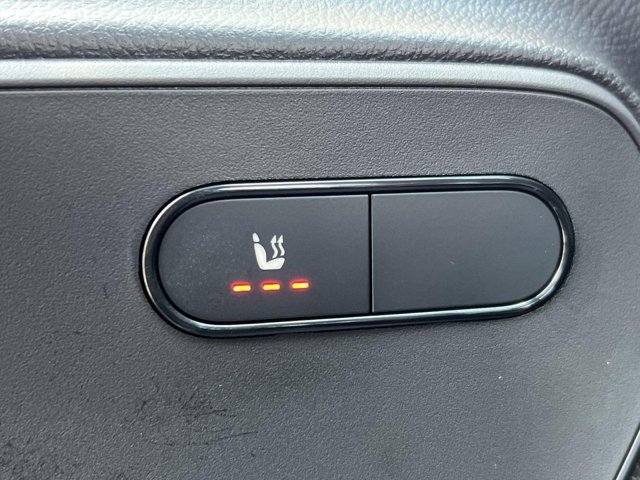 Vehicle image 18 of 31