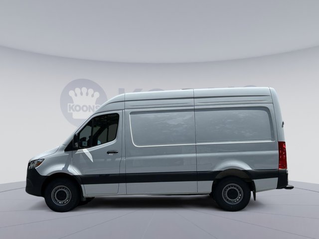 Vehicle image 6 of 31