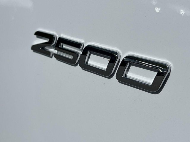 Vehicle image 26 of 32