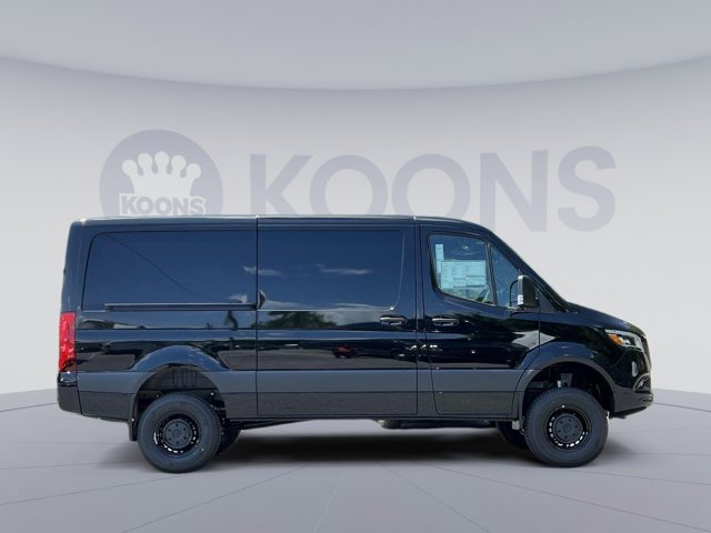 Vehicle image 4 of 33