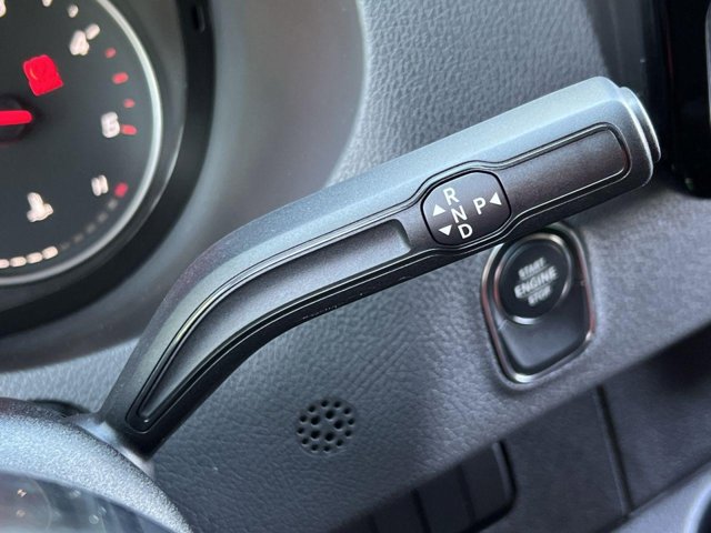 Vehicle image 26 of 33