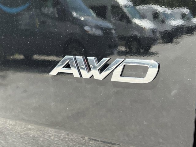 Vehicle image 24 of 33