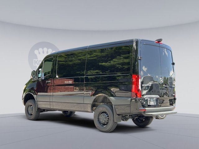 Vehicle image 6 of 33