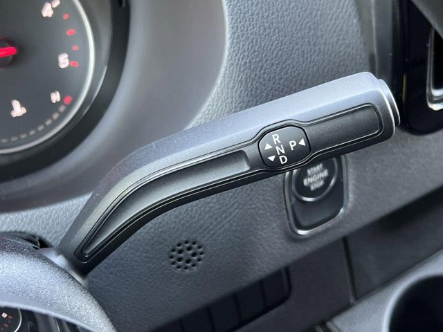 Vehicle image 17 of 33