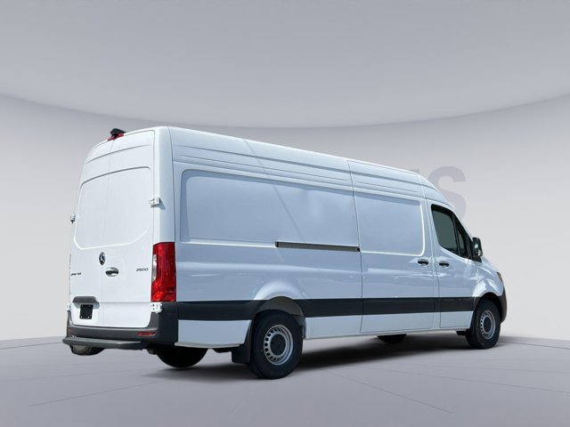 Vehicle image 4 of 33