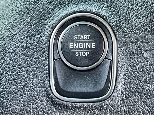 Vehicle image 29 of 33