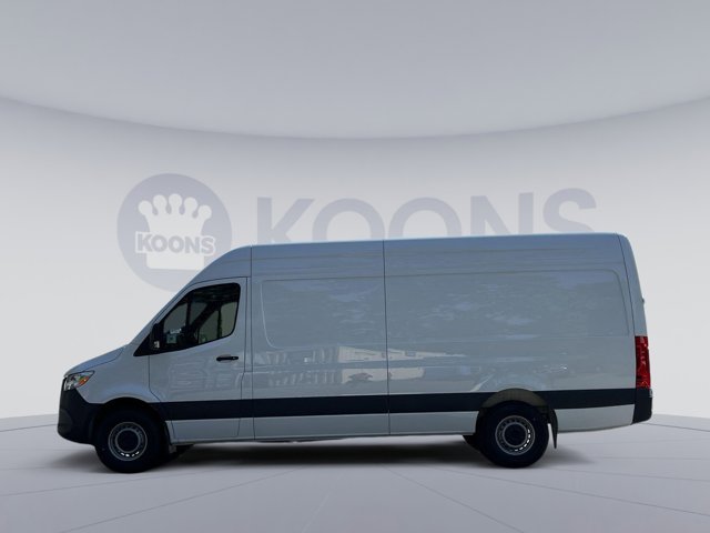 Vehicle image 6 of 32