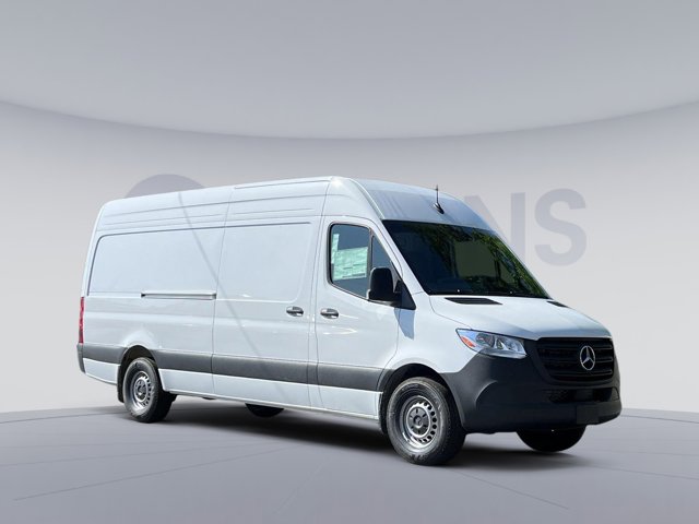Vehicle image 2 of 32