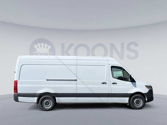 Vehicle image 3 of 32