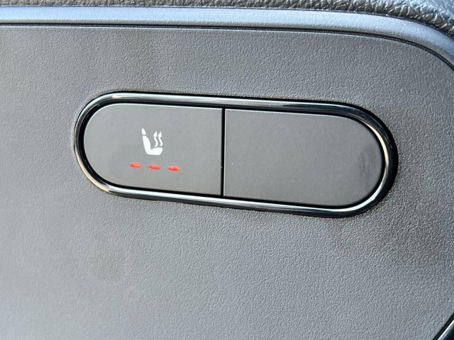 Vehicle image 31 of 32