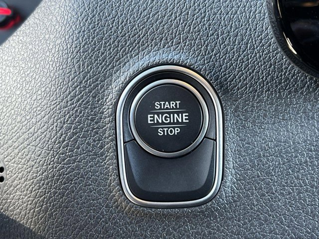 Vehicle image 29 of 32