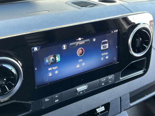 Vehicle image 15 of 32