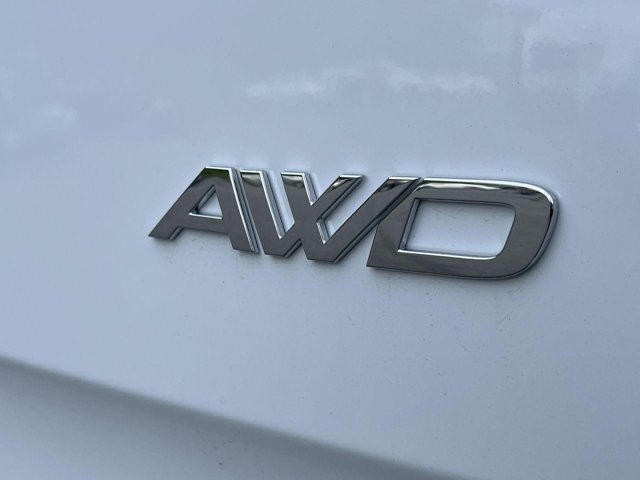 Vehicle image 26 of 33