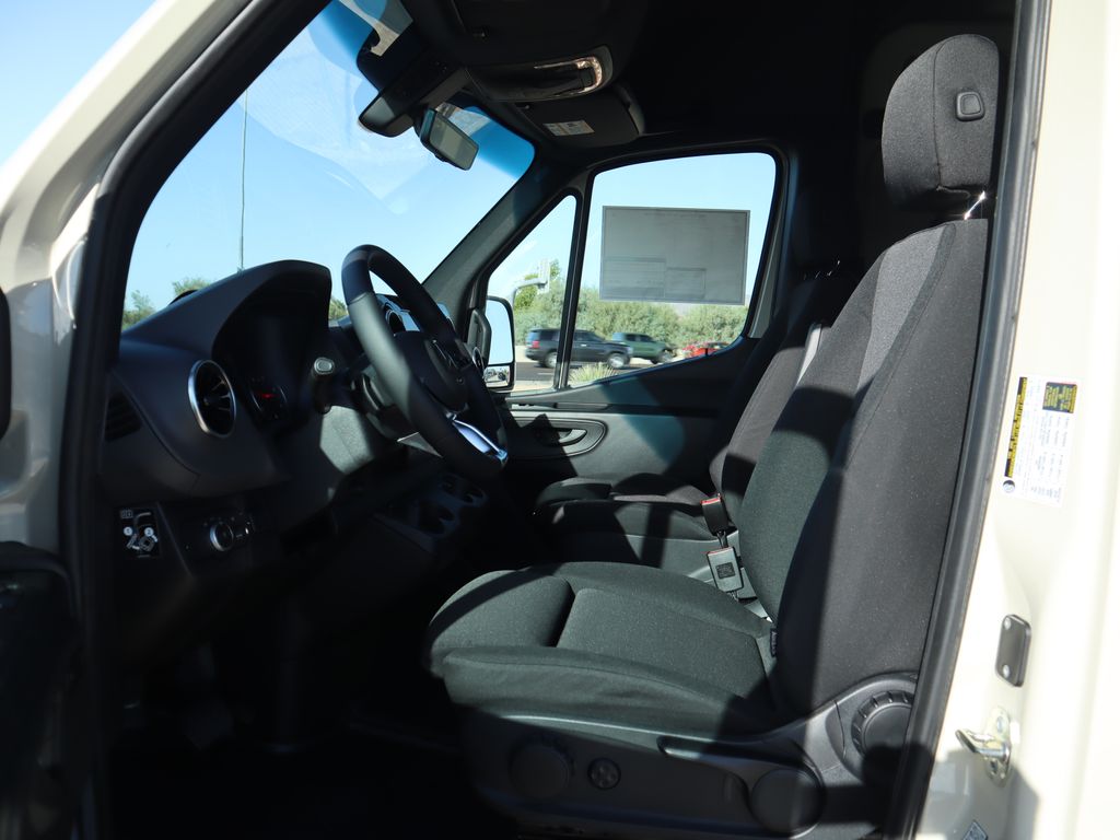 2025 Mercedes-Benz Sprinter Cargo Image 10 of 41