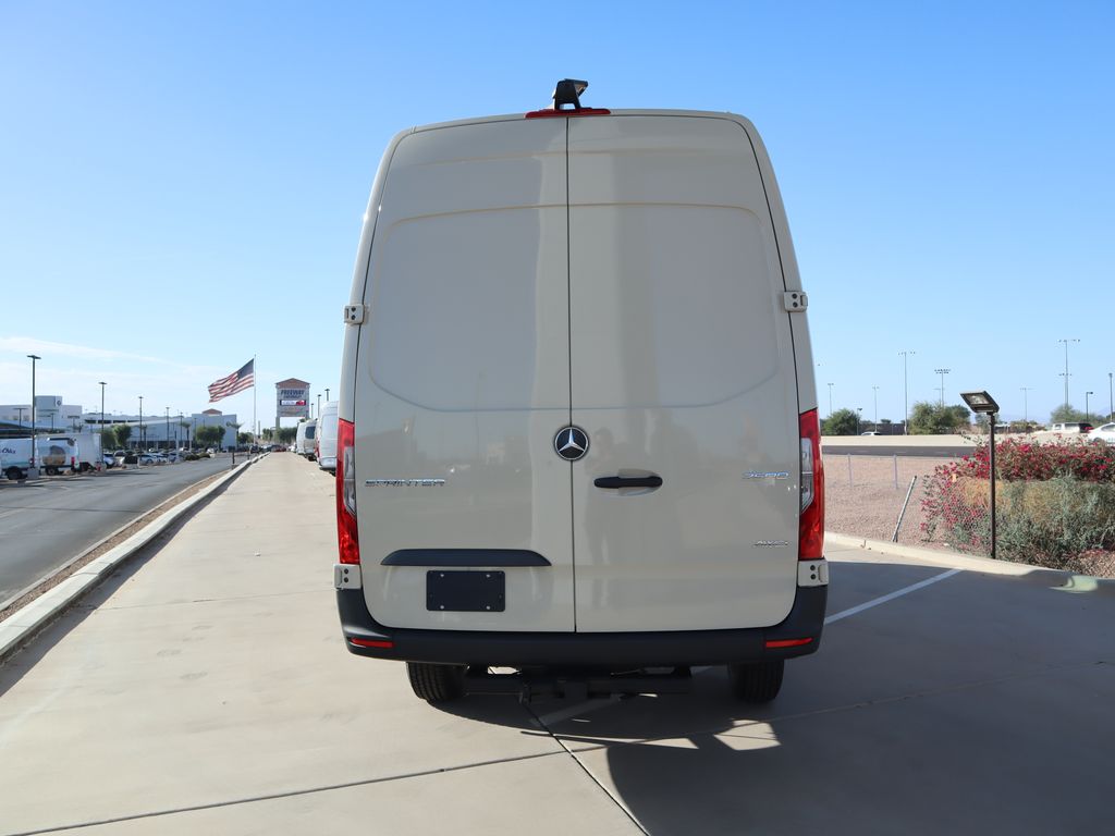 2025 Mercedes-Benz Sprinter Cargo Image 6 of 41
