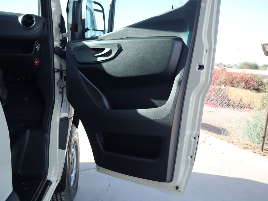 2025 Mercedes-Benz Sprinter Cargo Image 25 of 41
