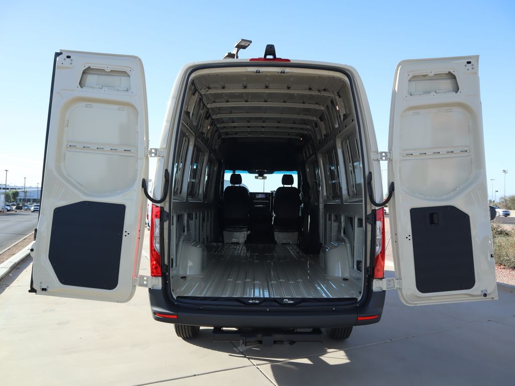 2025 Mercedes-Benz Sprinter Cargo Image 31 of 41
