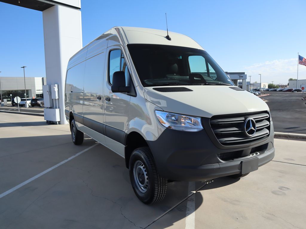 2025 Mercedes-Benz Sprinter Cargo Image 3 of 41