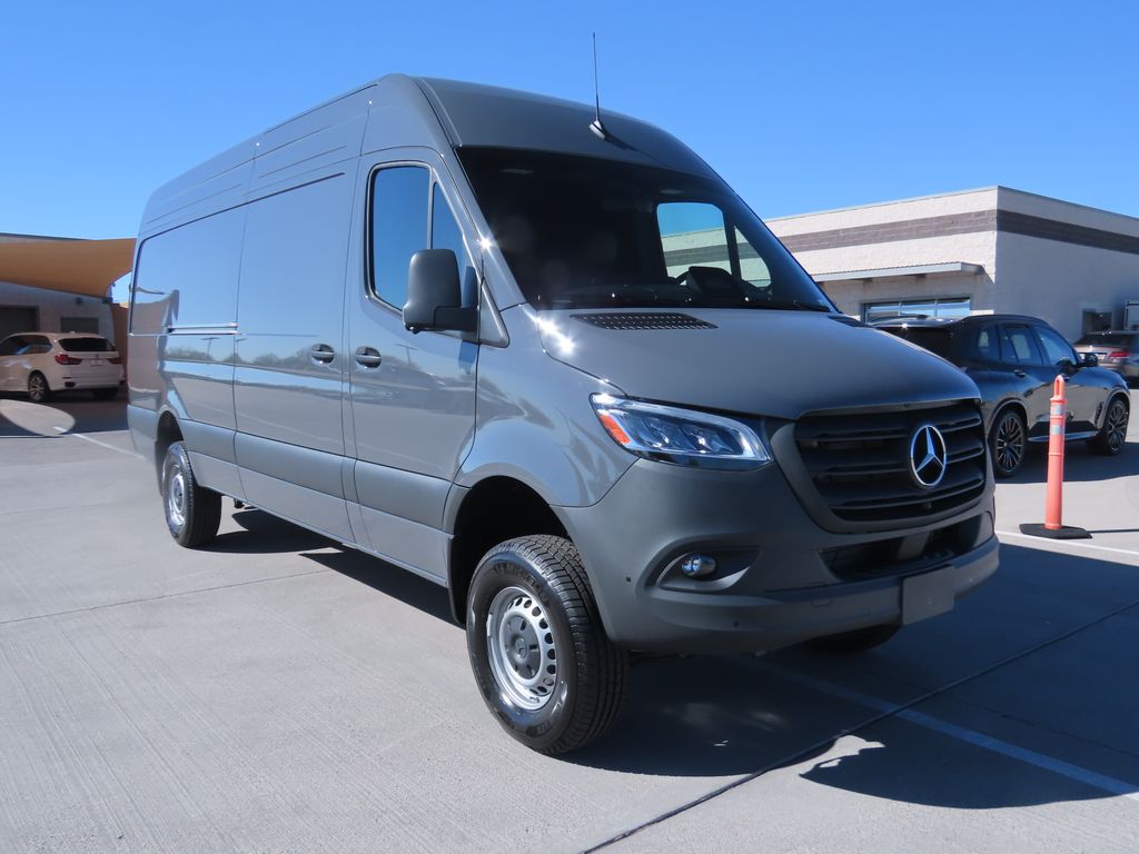 2025 Mercedes-Benz Sprinter Cargo Image 3 of 32