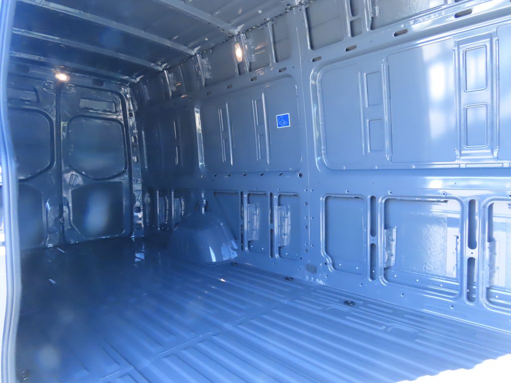 2025 Mercedes-Benz Sprinter Cargo Image 11 of 32