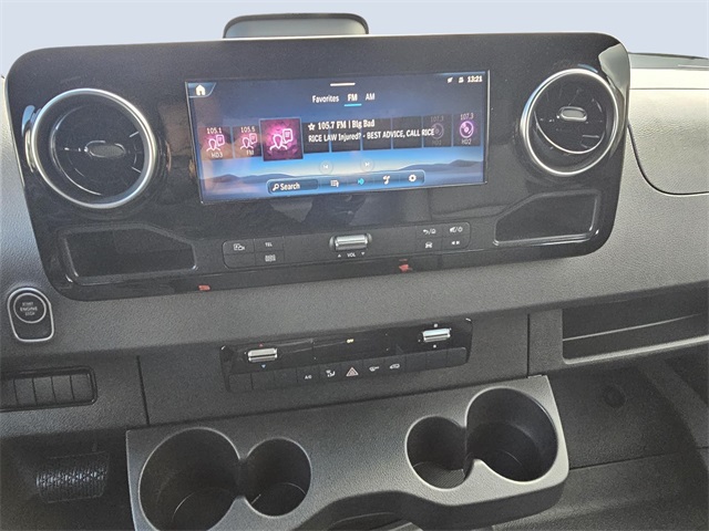 Vehicle image 14 of 20