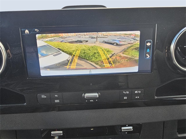 Vehicle image 15 of 20