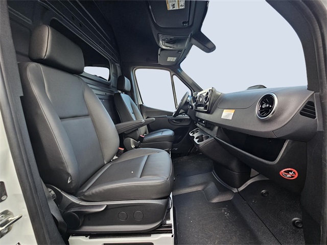 Vehicle image 11 of 20