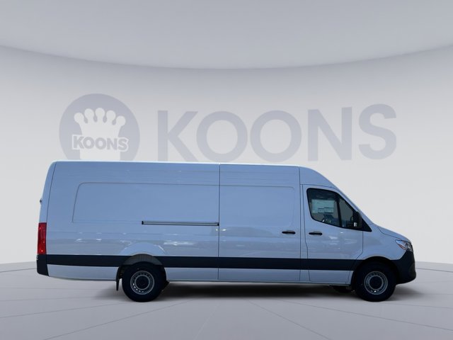 Vehicle image 6 of 32