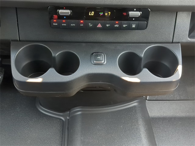 Vehicle image 12 of 17