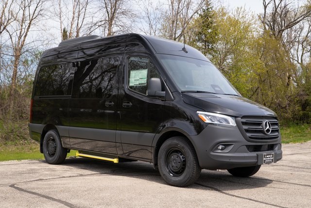 Vehicle image 3 of 42
