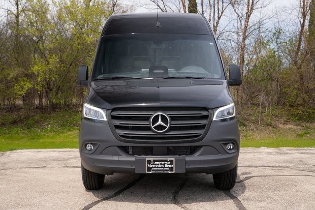 Vehicle image 2 of 42