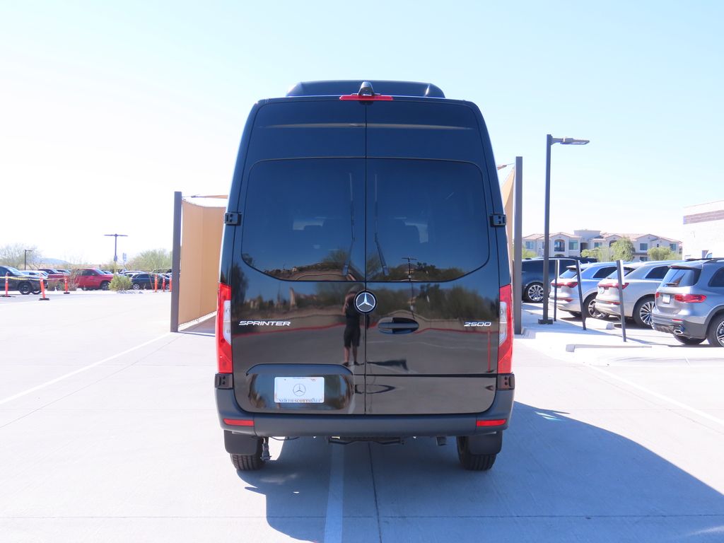 2025 Mercedes-Benz Sprinter Passsenger Image 8 of 31