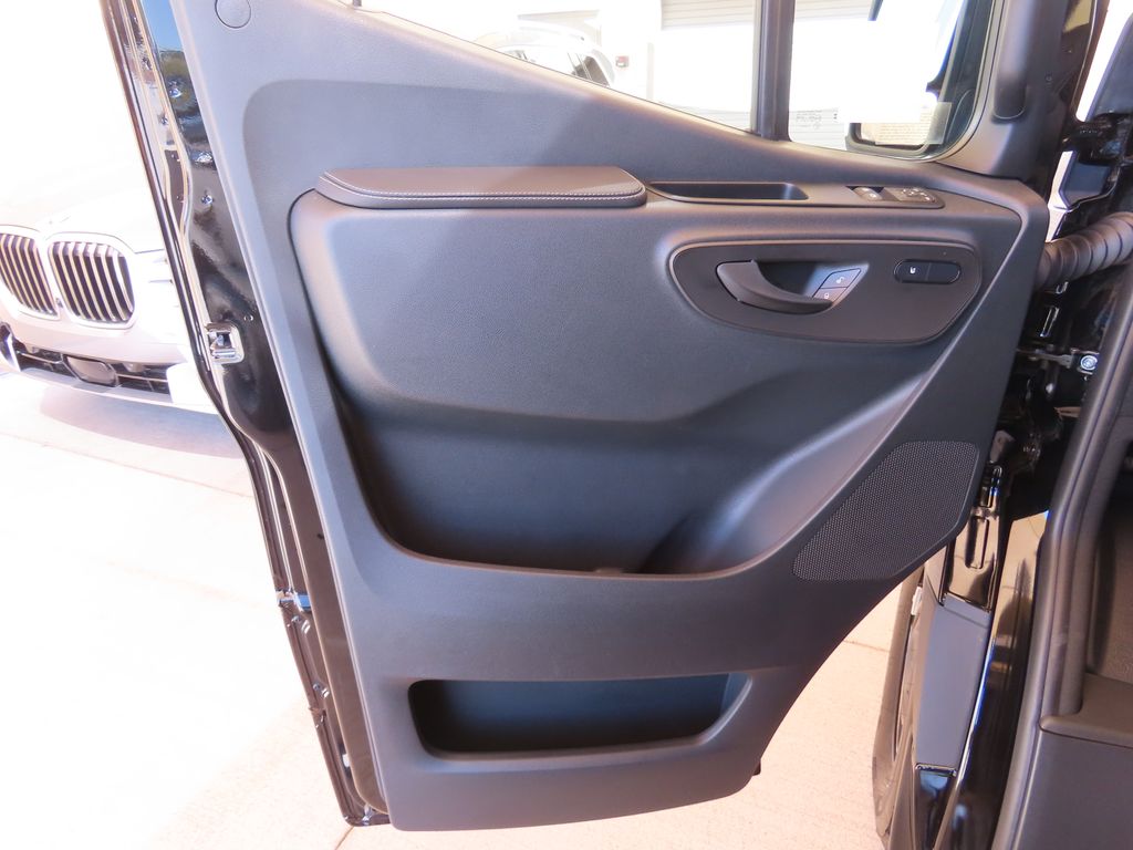 2025 Mercedes-Benz Sprinter Passsenger Image 25 of 31