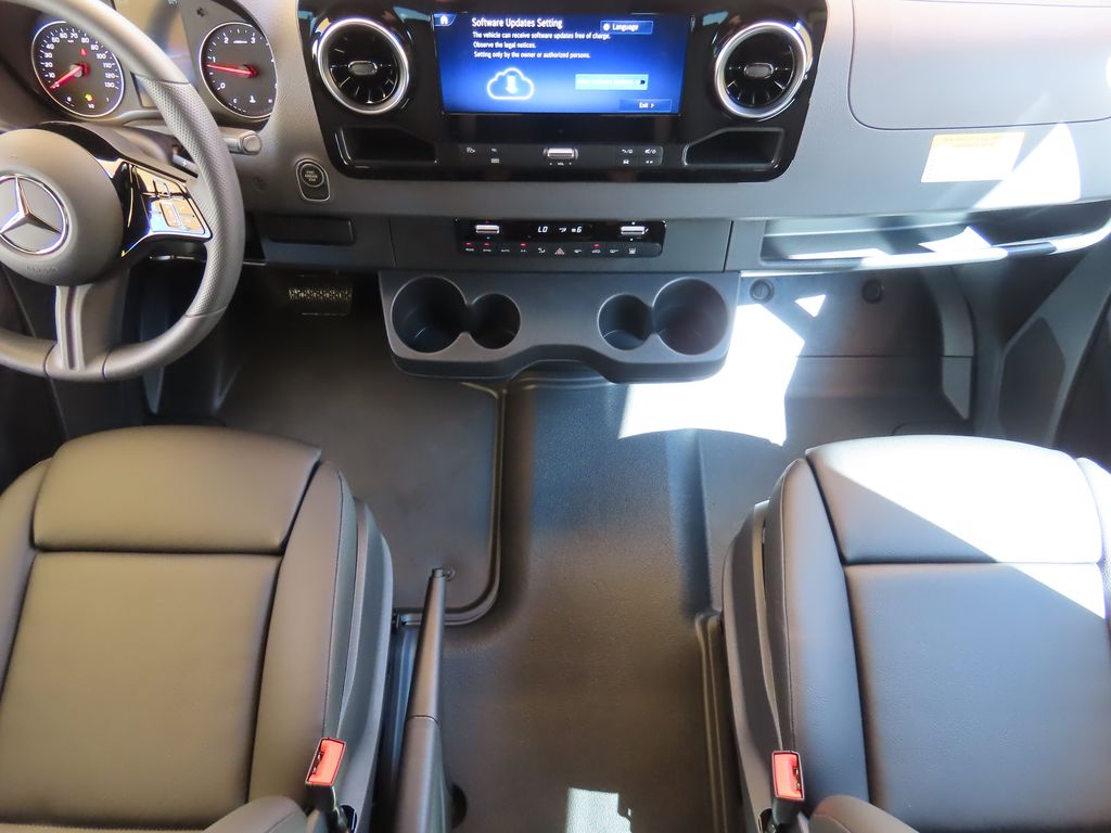 2025 Mercedes-Benz Sprinter Passsenger Image 16 of 31