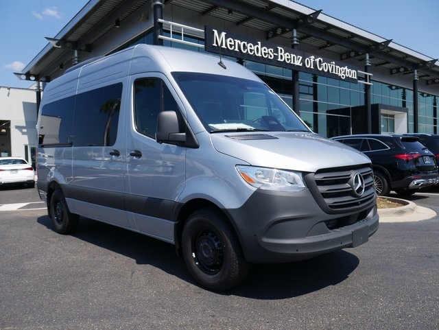 2025 Mercedes-Benz Sprinter Passsenger Image 4 of 23