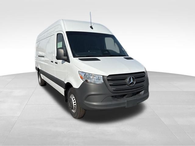 2025 Mercedes-Benz Sprinter Cargo Image 8 of 16