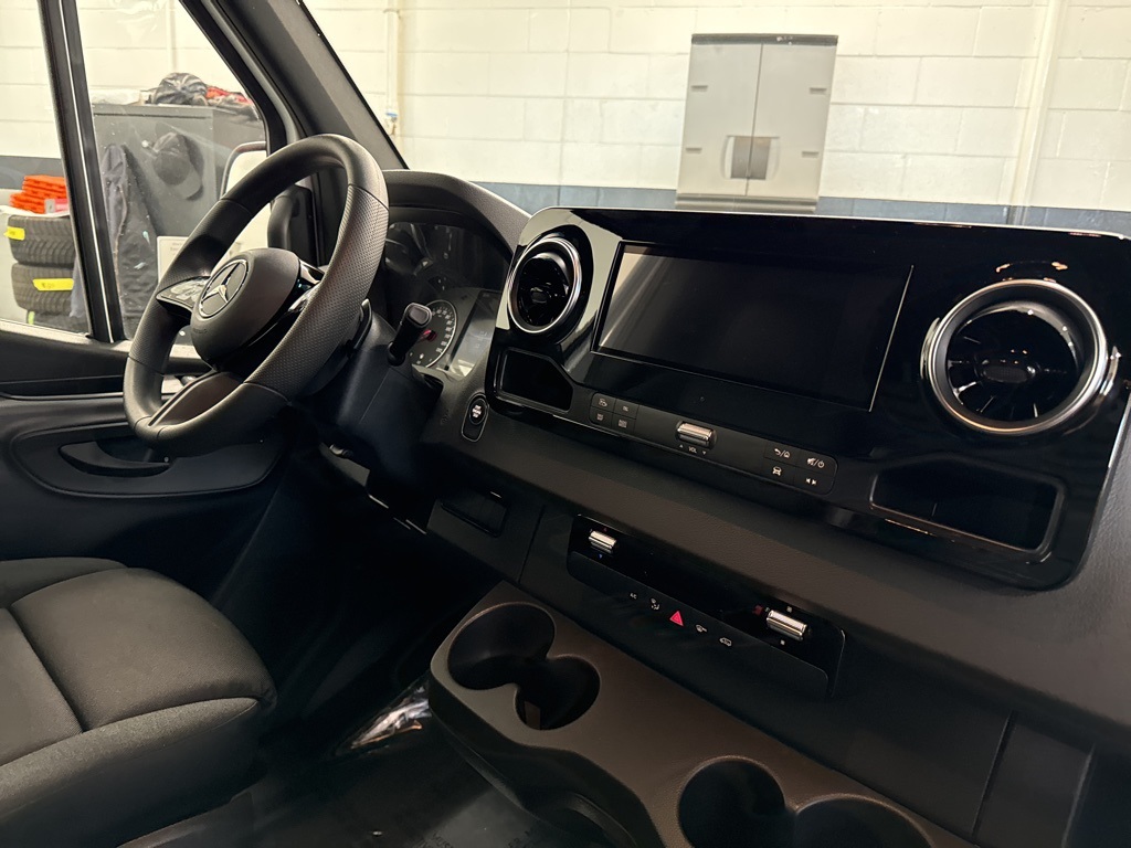 2025 Mercedes-Benz Sprinter Cargo Image 9 of 34