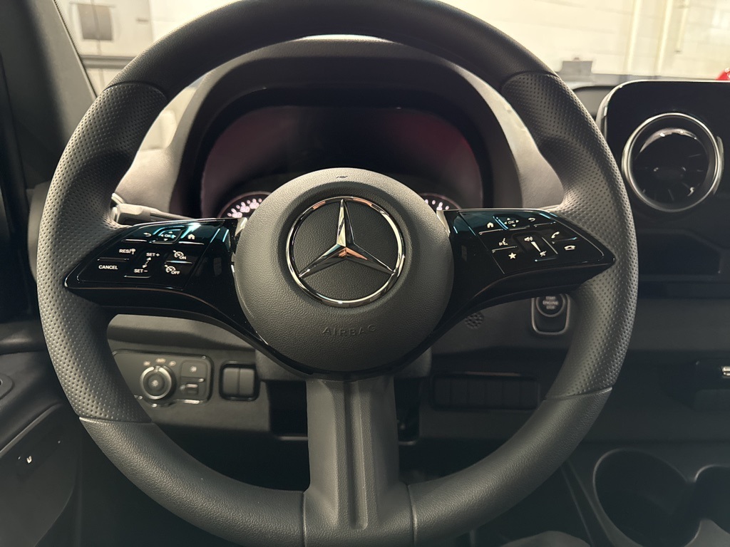 2025 Mercedes-Benz Sprinter Cargo Image 33 of 34