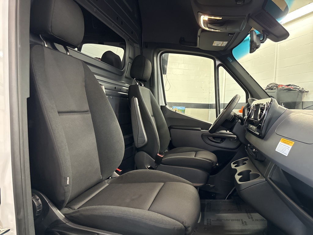 2025 Mercedes-Benz Sprinter Cargo Image 12 of 34