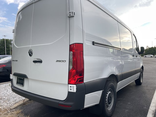 2025 Mercedes-Benz Sprinter Cargo Image 4 of 9