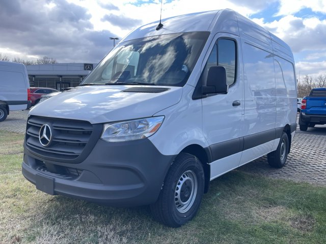 2025 Mercedes-Benz Sprinter Cargo Image 4 of 11