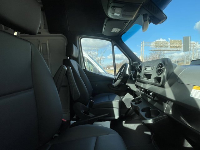 2025 Mercedes-Benz Sprinter Cargo Image 6 of 11